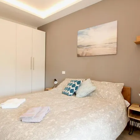 Interno 19 *